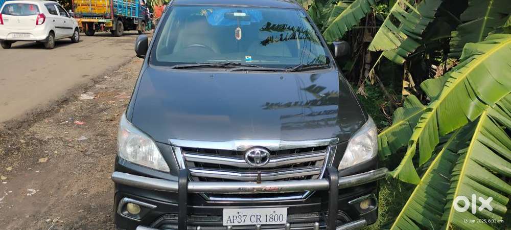Toyota Innova Car