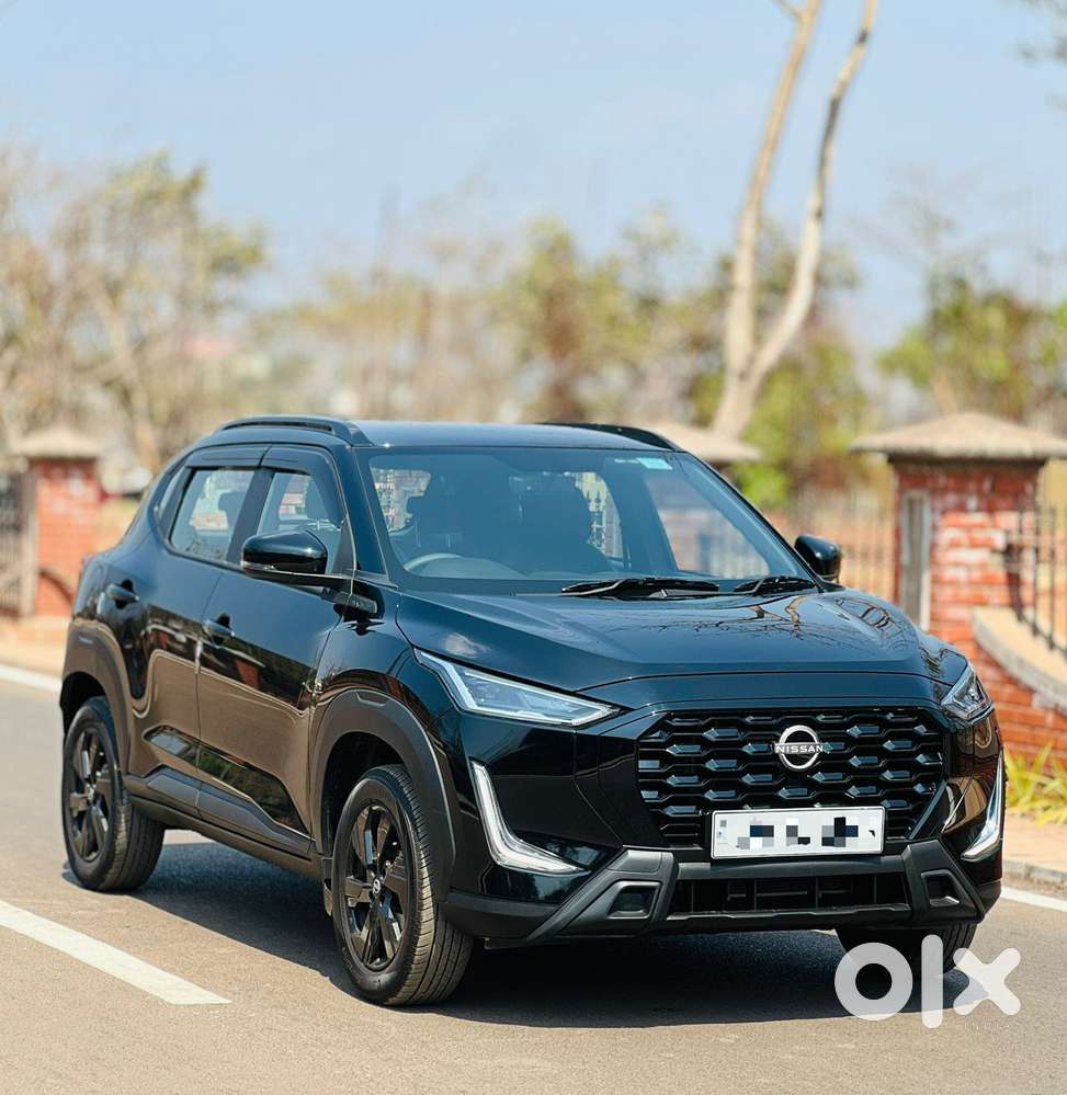 Nissan Magnite Kuro Edition 1.0 Petrol Mt, 2025, Petrol