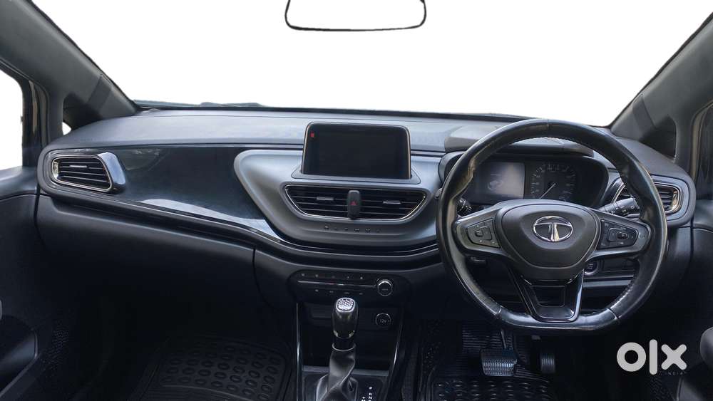 Tata Altroz 1.2 Xza Plus Dark Edition Dct, 2022, Petrol