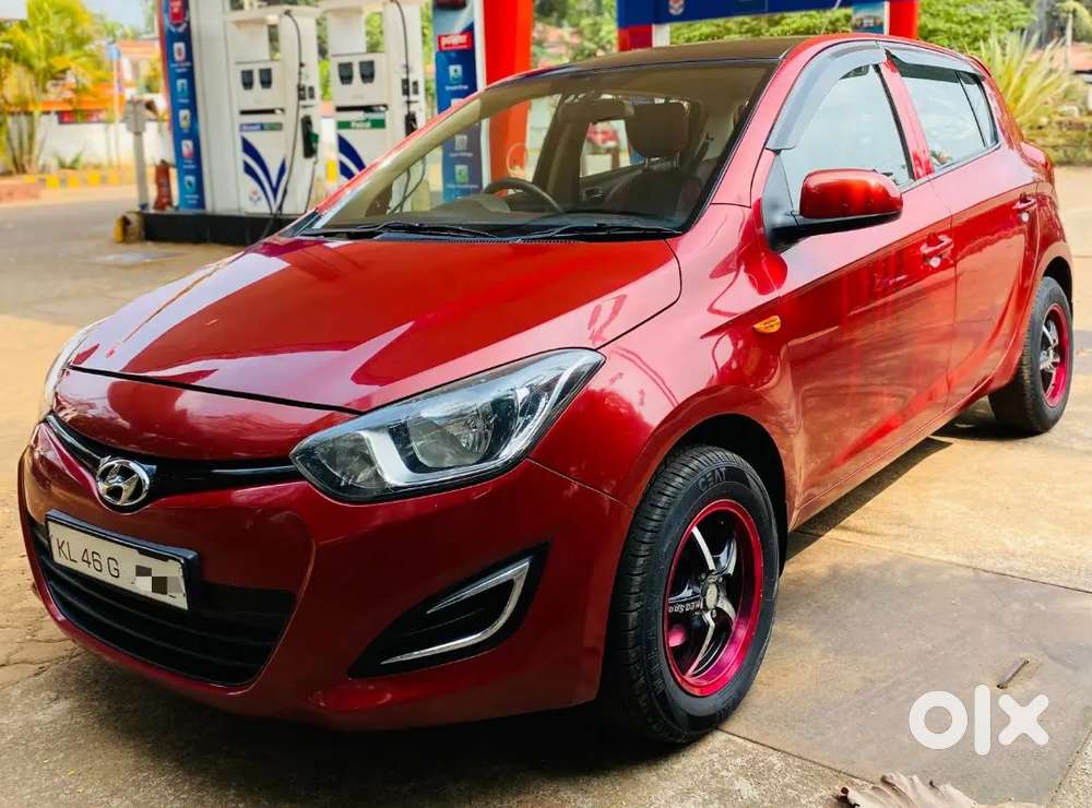 Hyundai I20 2013 Petrol Well Maintained, Army Person Used
