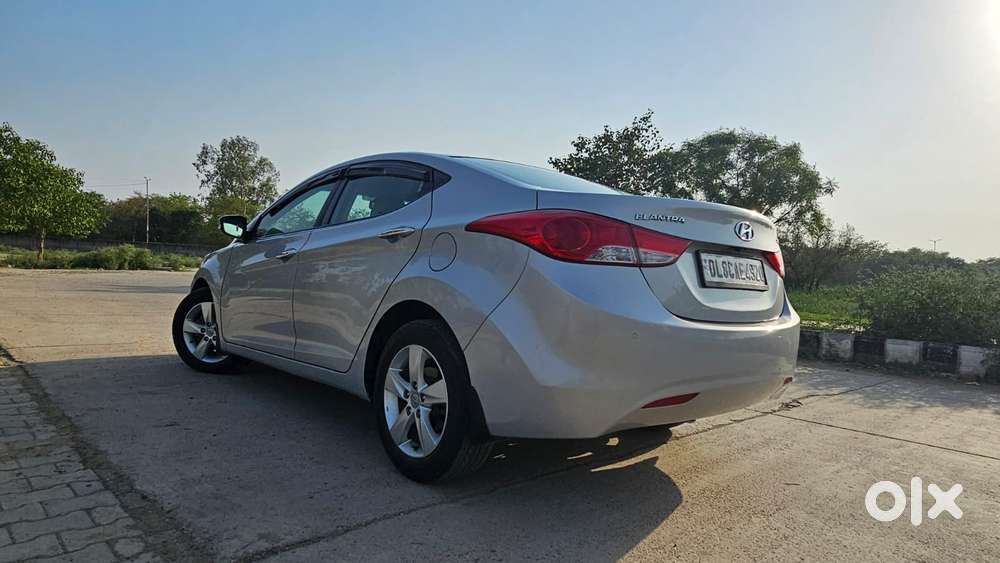 Hyundai Elantra 1.8 Sx Mt, 2014, Petrol