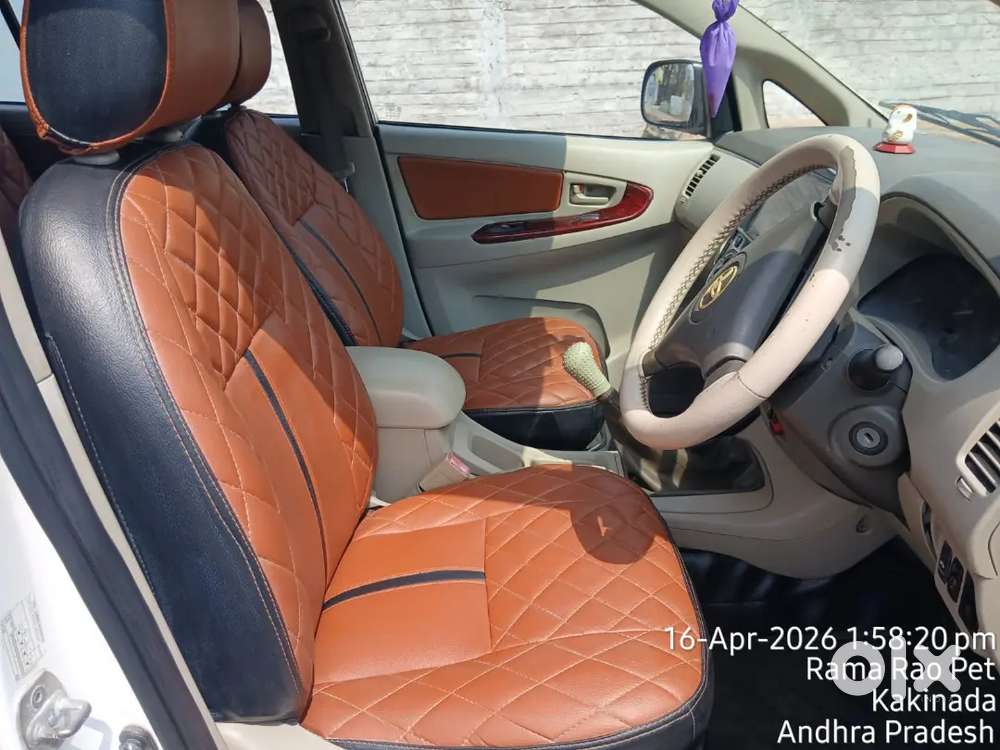 Toyota Innova 2011