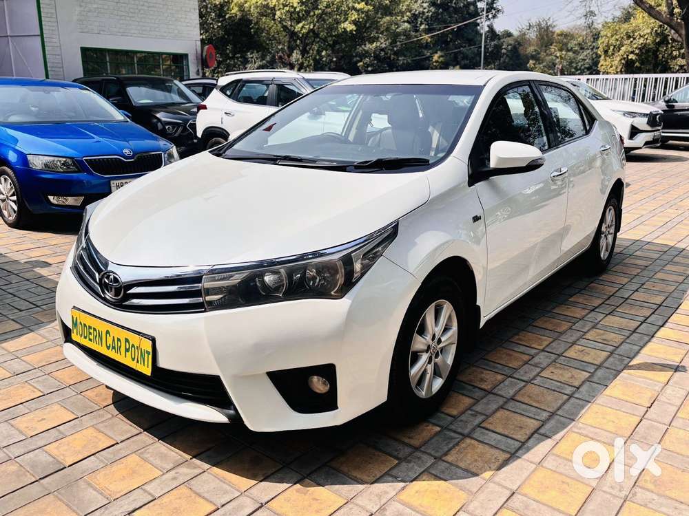 Toyota Corolla Altis Facelift, 2014, Petrol