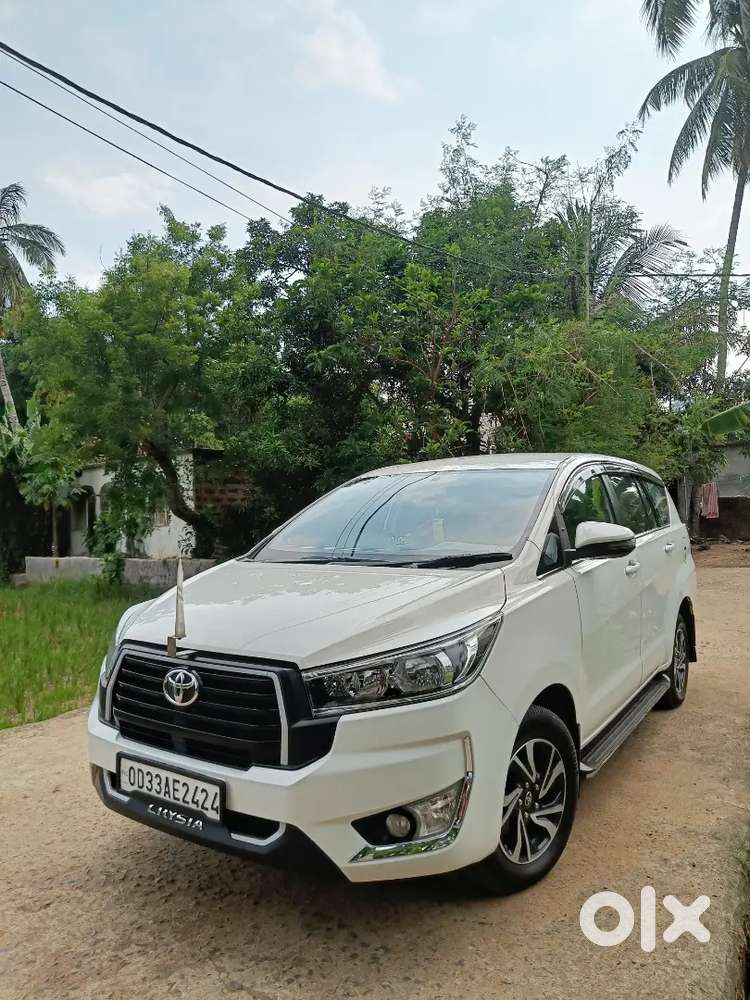 Toyota Innova Crysta 2022 Diesel 52000 Km Driven