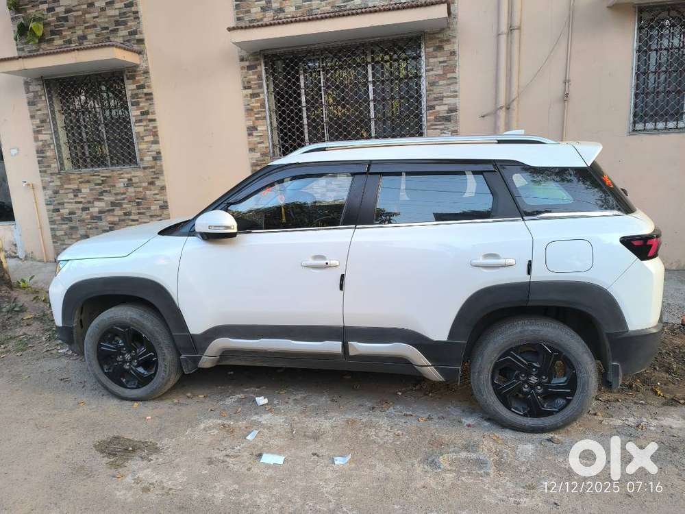 Maruti Suzuki Brezza 2023 Petrol 22400 Km Driven