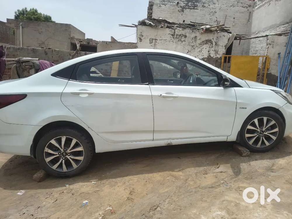 Hyundai Fluidic Verna 2013