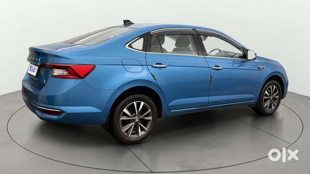 Skoda Slavia Style 1.0l Tsi Mt, 2023, Petrol