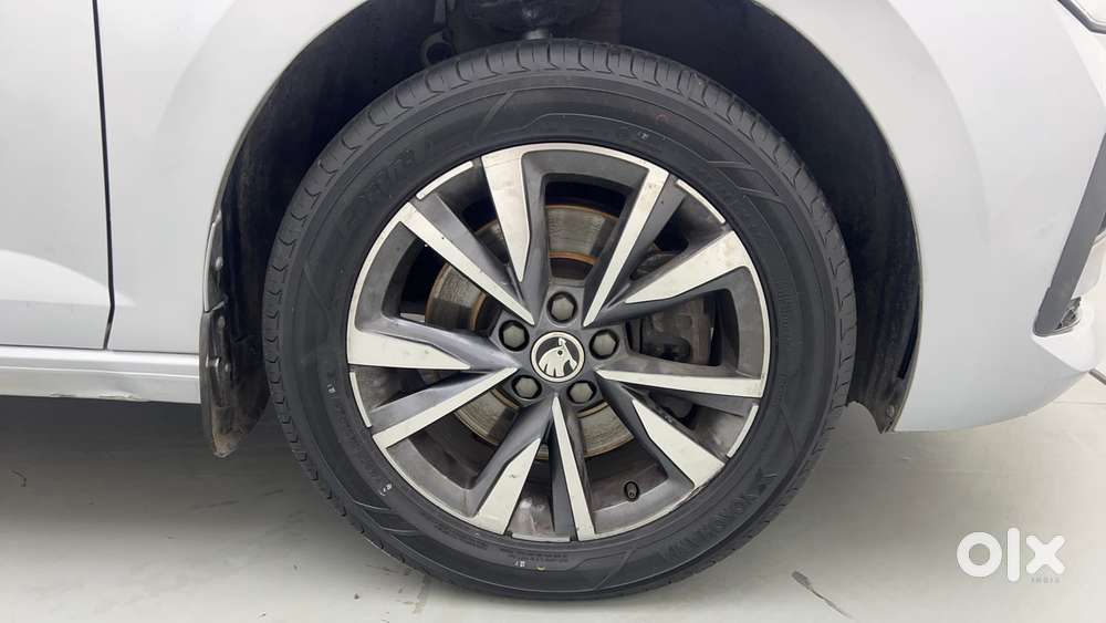 Skoda Slavia Style 1.5l Tsi Dsg, 2022, Petrol