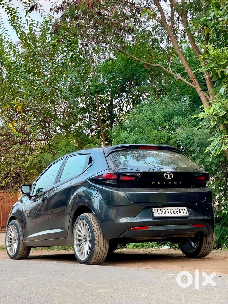 Tata Altroz Xe 2021