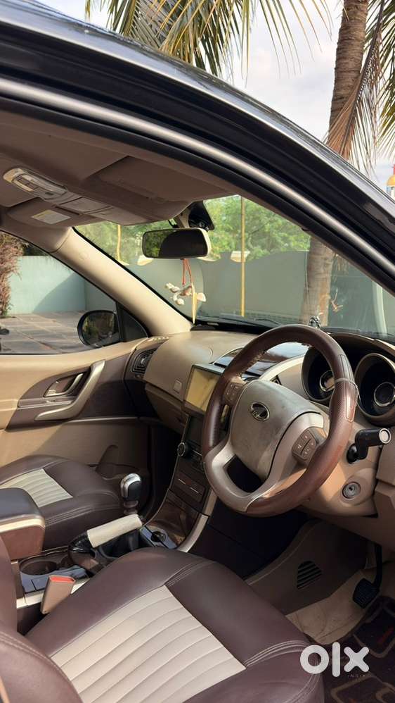 Mahindra     Xuv500 W6  Excellent Condition  Genuine Km