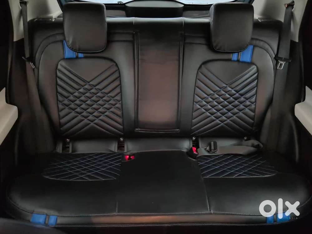 Tata Punch 1.2 Revotron Creative Dual Tone, 2023, Petrol