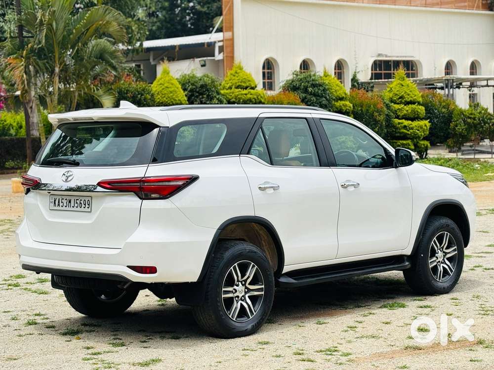 Toyota Fortuner 4X2 AT 2.8 Diesel, 2022, Diesel