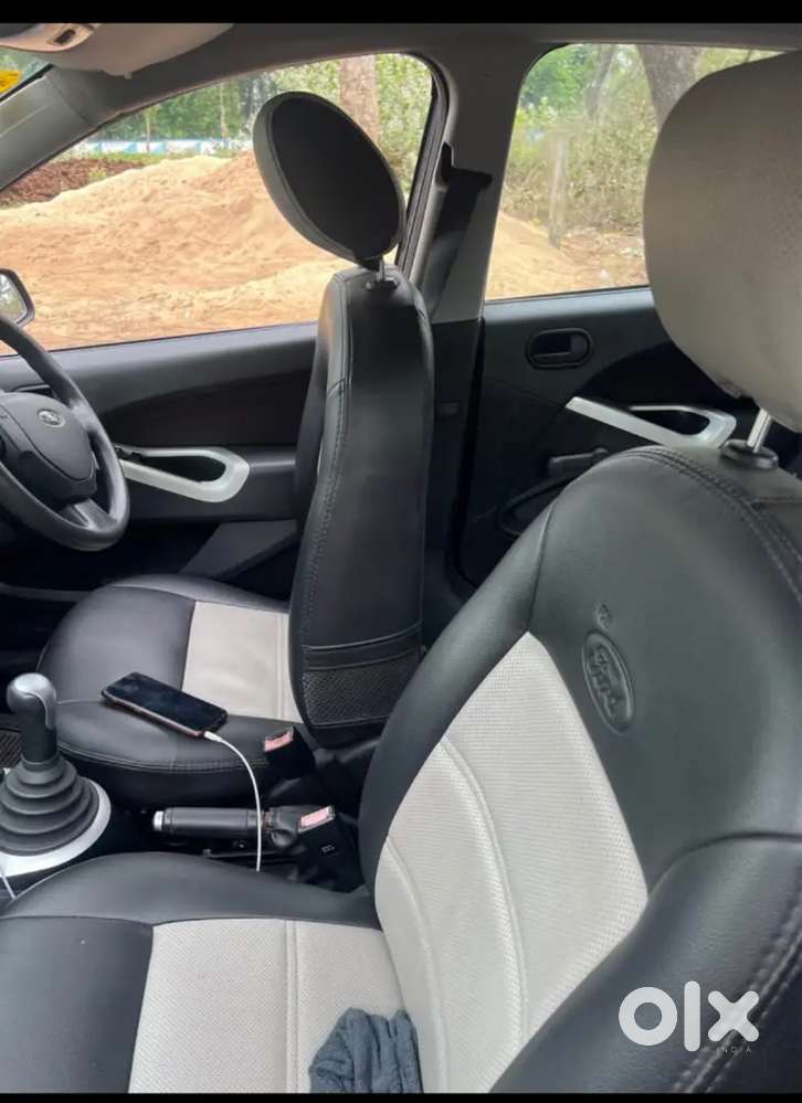 Ford Figo Petrol Lxi 2011 Manual
