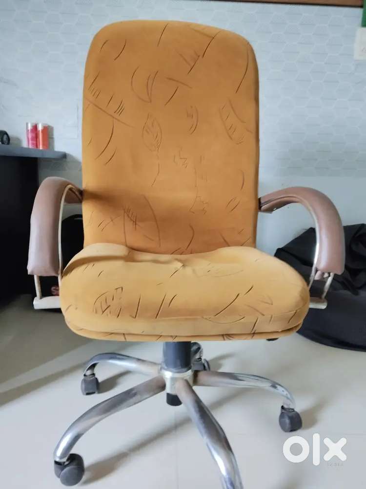 Comfortable office chair