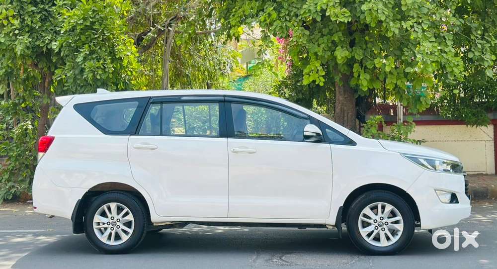 Toyota Innova Crysta 2.8 Gx At, 2016, Diesel