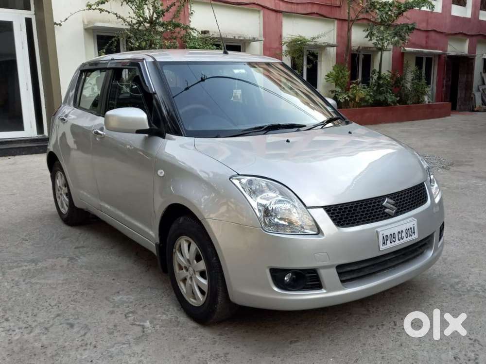 Maruti Suzuki Swift Vvt Zxi, 2010, Petrol