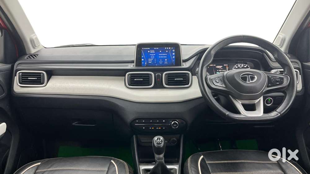 Tata Punch Creative Dual Tone Mt Sunroof, 2024, Petrol