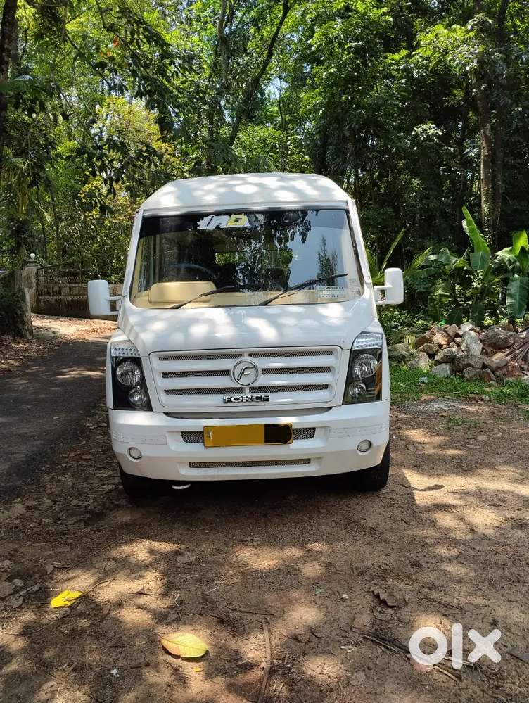 Force Travaller 12 Seat