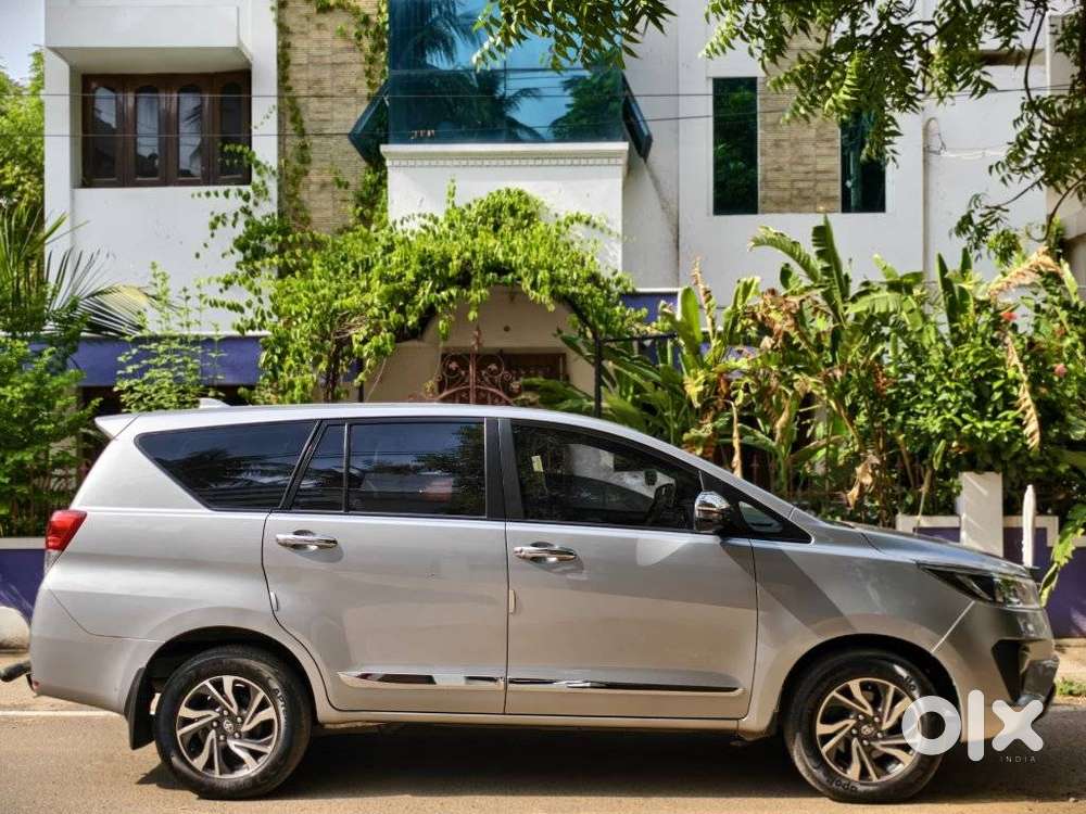 Toyota Innova Crysta 2.4 G Mt 7 Str, 2022, Diesel