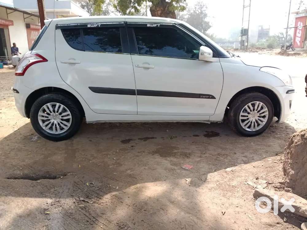 Maruti Suzuki Swift 2013 Diesel 82032 Km Driven