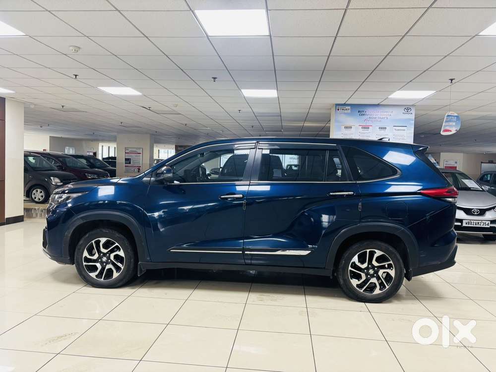 Maruti Suzuki Invicto Alpha Plus 7str, 2023, Cng & Hybrids