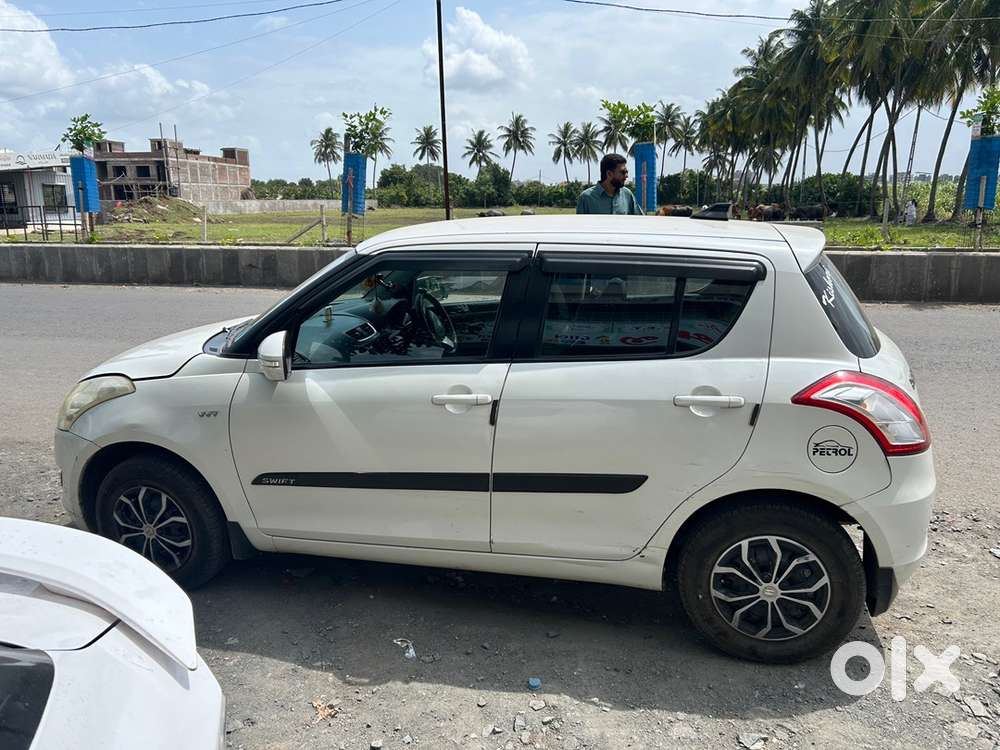 Maruti Suzuki Swift Petrol Manual 2012 Year