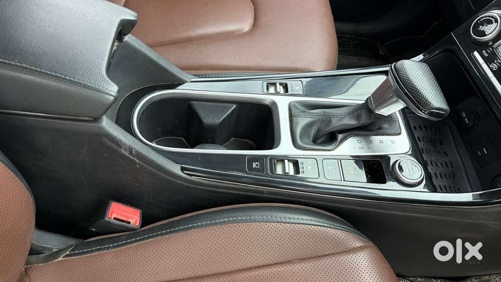 Hyundai Alcazar Signature (o) 6 Str 1.5 Petrol Dct, 2023, Petrol