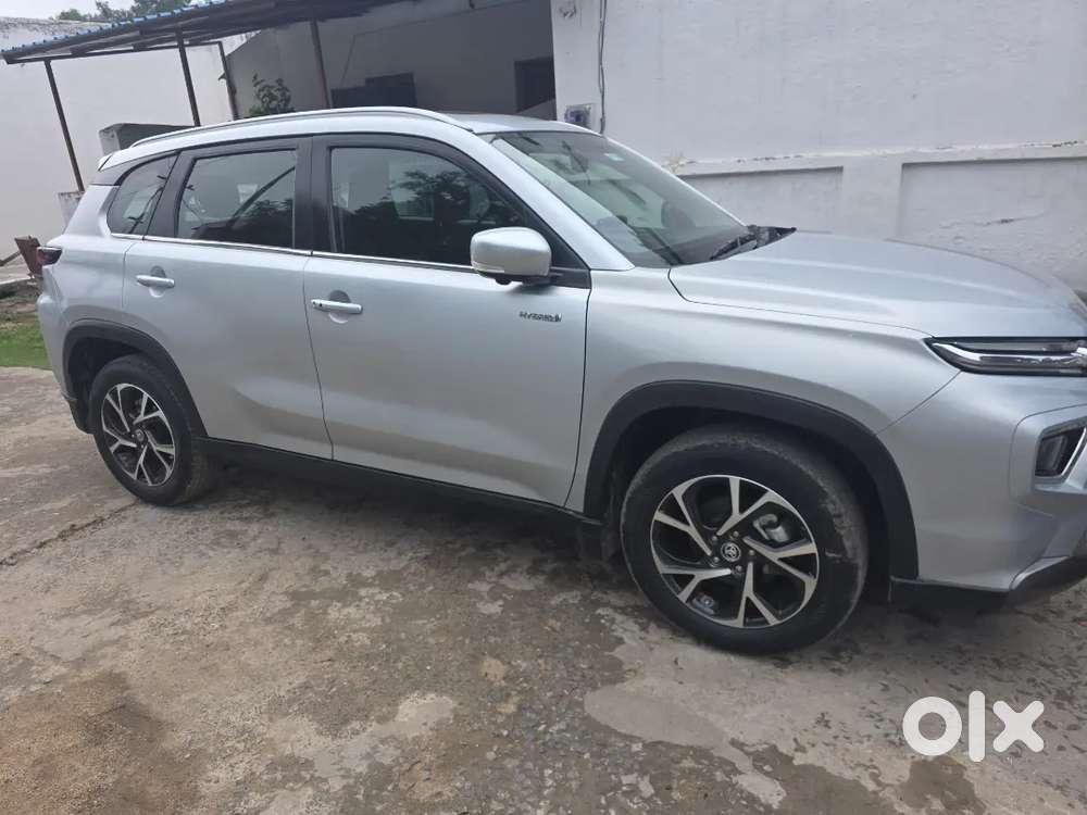 Toyota Urban Cruiser 2023 Hybrid Edition Automatic Top Of The Line