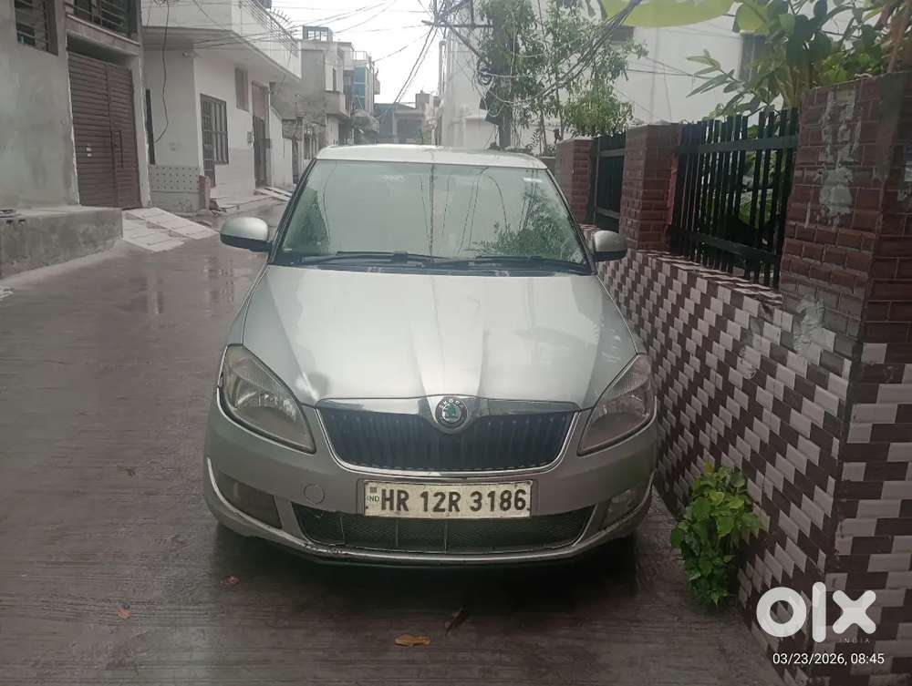 Skoda Fabia 2011 Petrol 120000 Km Driven