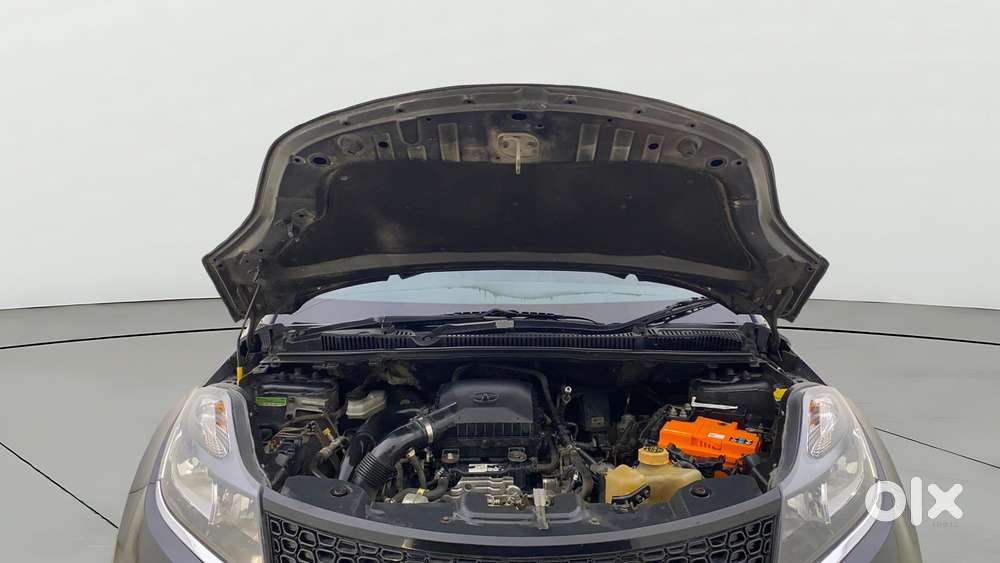 Tata Nexon 1.2 Revotron Xm, 2018, Cng & Hybrids