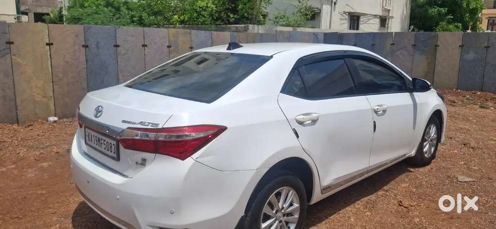 Toyota Corolla Altis 2015 Diesel Well Maintained