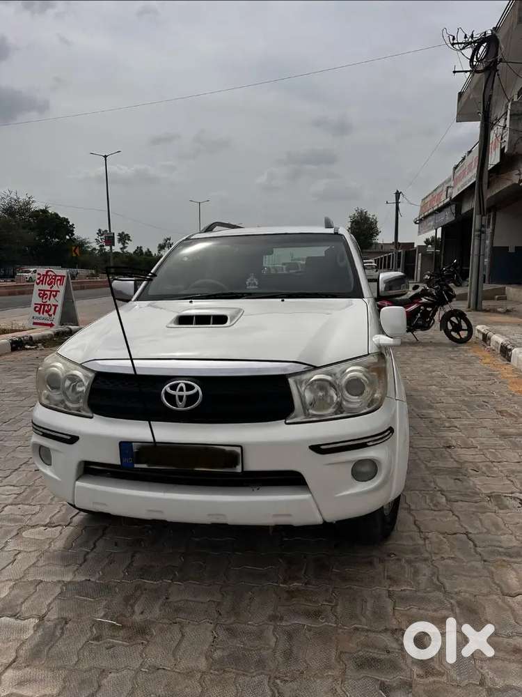 Toyota Fortuner Diesel 2011