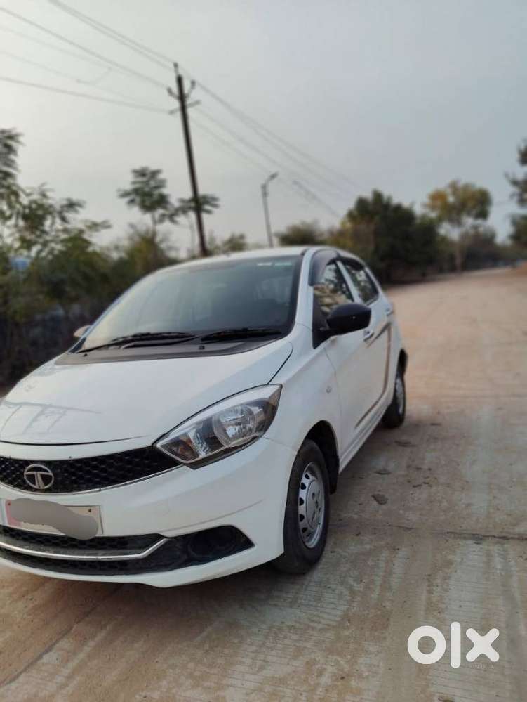 Tata Tiago 1.2 Revotron Xm, 2017, Petrol