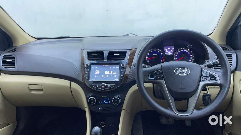 Hyundai Verna Fluidic 1.6 Vtvt Sx, 2017, Petrol