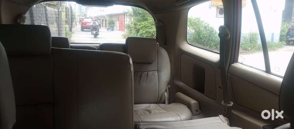 Toyota Innova 2.5 V Diesel 8-seater, 2008, Diesel