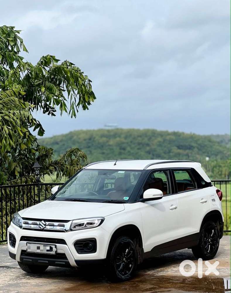 Maruti Suzuki Brezza 1.5 Zxi Smart Hybrid, 2021, Petrol