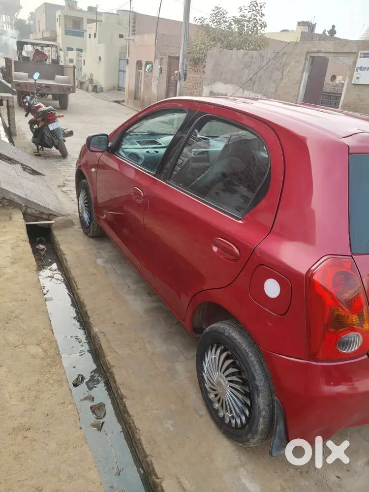 Toyota Etios Liva 2012