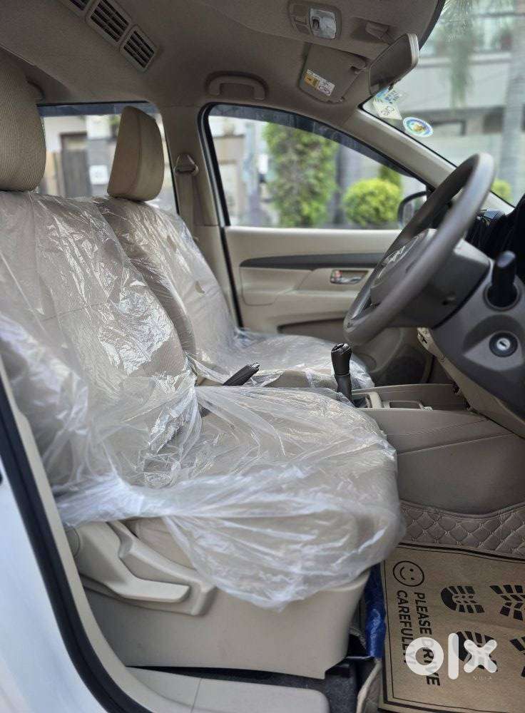 Maruti Suzuki Ertiga Vxi (o) Cng, 2025, Petrol