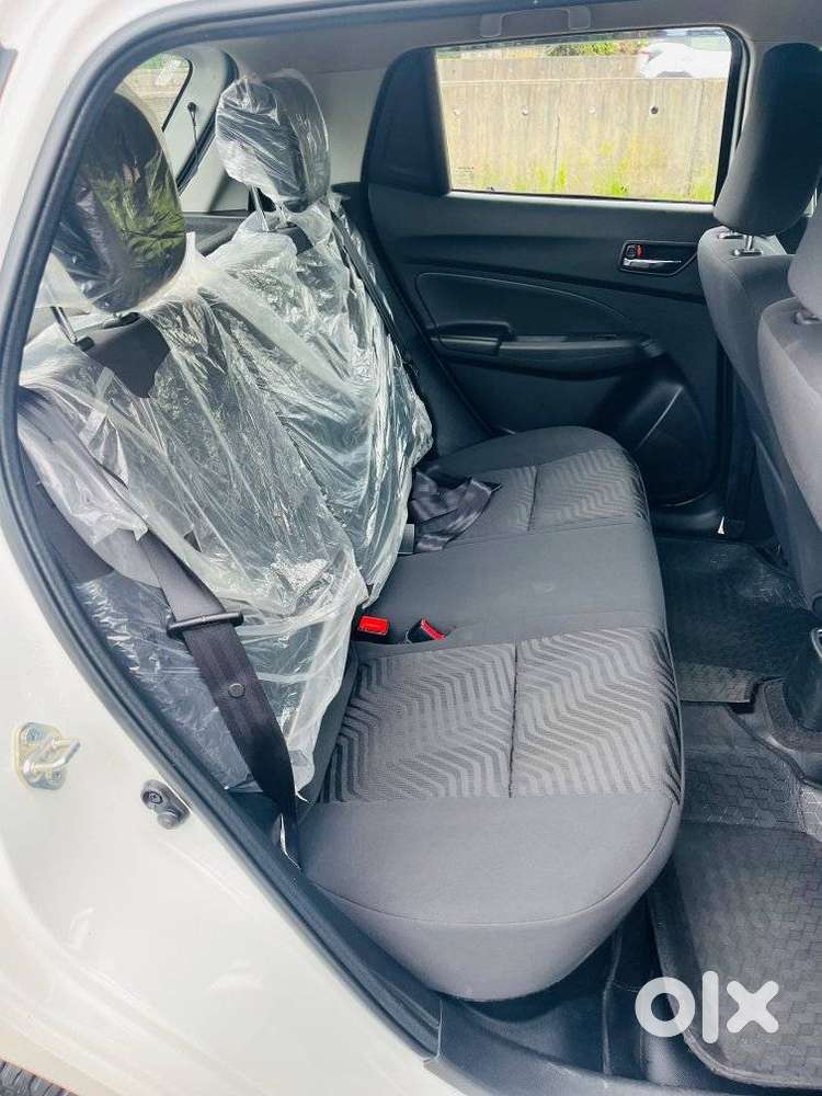 Maruti Suzuki Swift 1.3 Zxi, 2023, Petrol