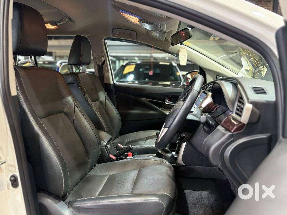 Toyota Innova Crysta 2.4 Z 7 Str, 2025, Diesel
