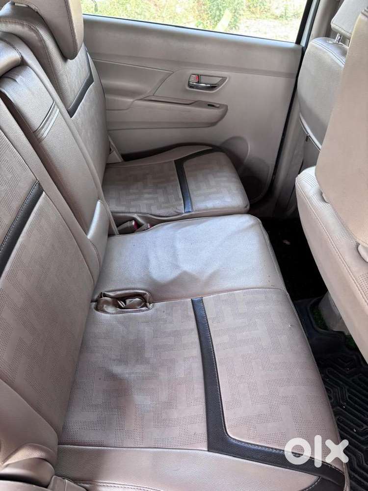 Maruti Suzuki Ertiga 2024 Cng & Hybrids 80000 Km Driven