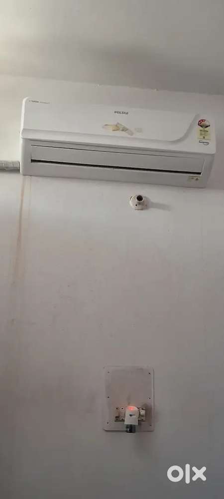 1.5 ton votlas ac for sale,2 years old with billl 25000