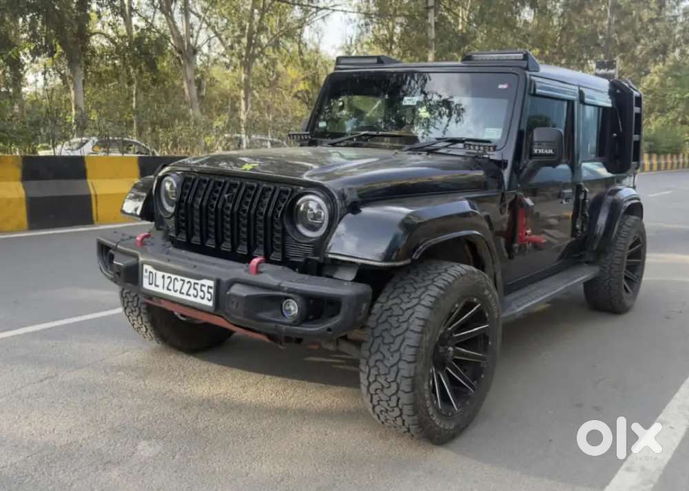 The Ultimate Beast: 2025 Thar Roxx Ax7l Diesel At (rwd)