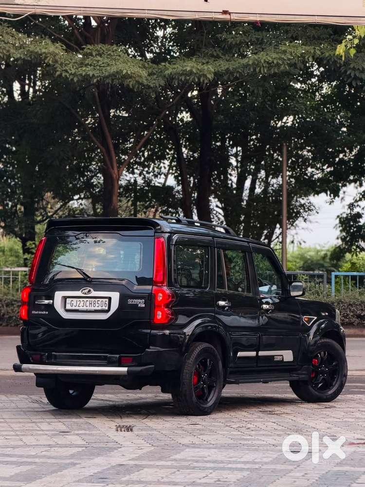 Mahindra Scorpio S10, 2015, Diesel
