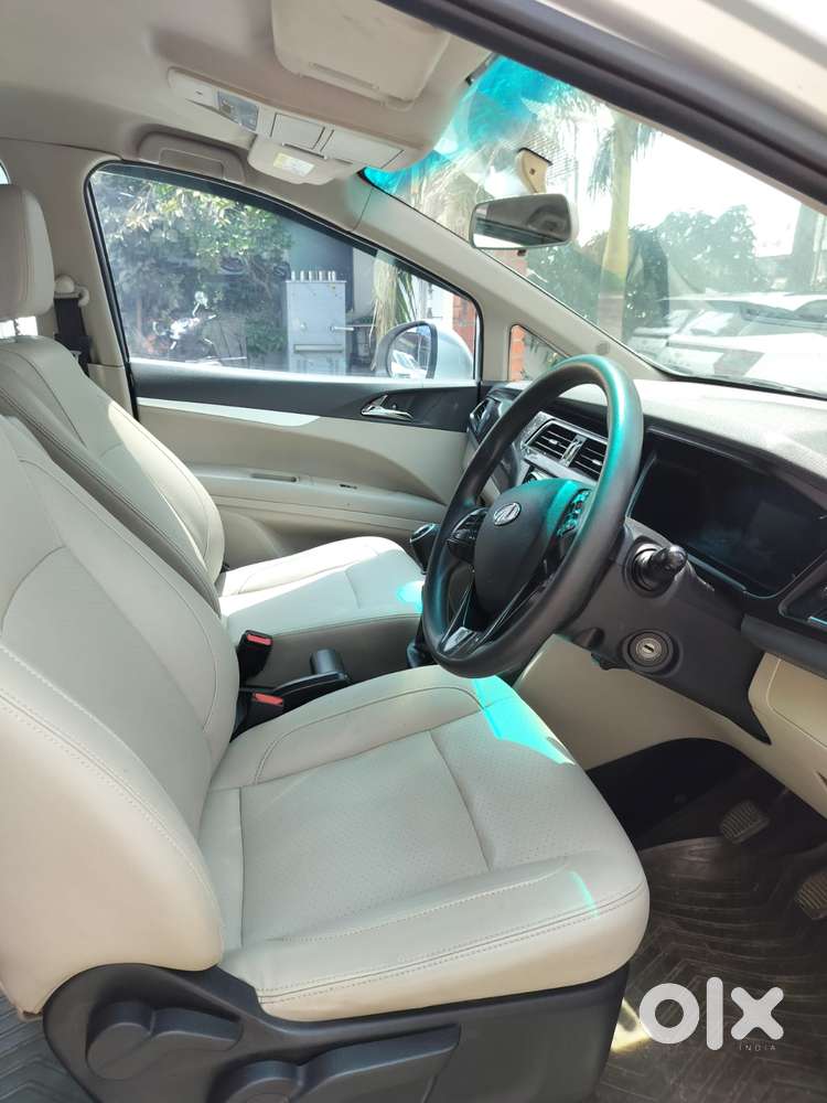 Mahindra Marazzo M8, 2019, Diesel