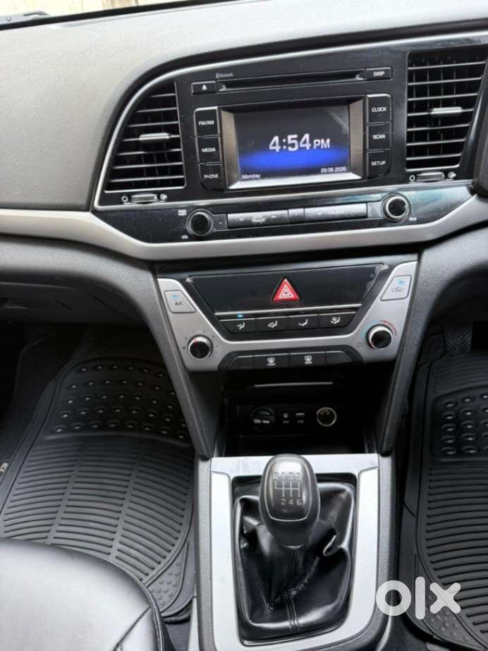 Hyundai Elantra Vtvt S, 2017, Petrol