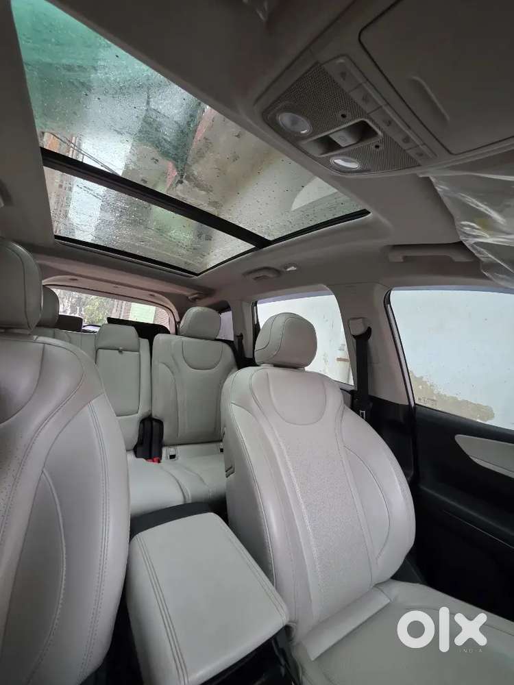 Mahindra Xuv700 Ax7 2024
