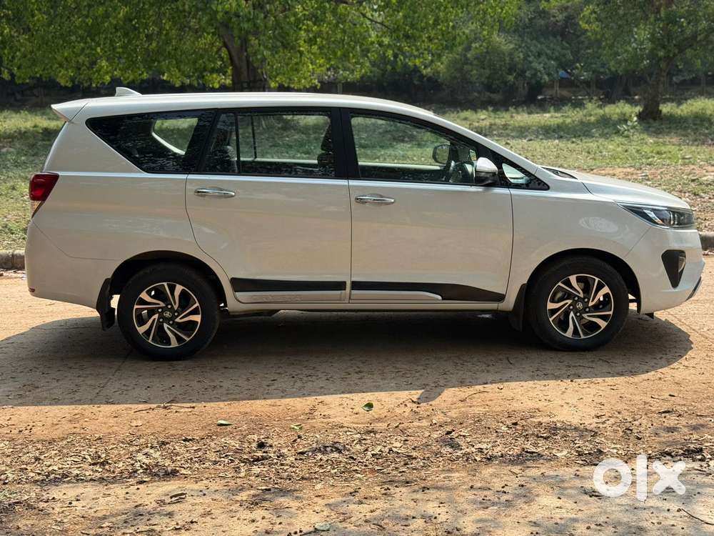 Toyota Innova Crysta [2020-ongoing] 2.7 Vx 7 Str, 2022, Petrol