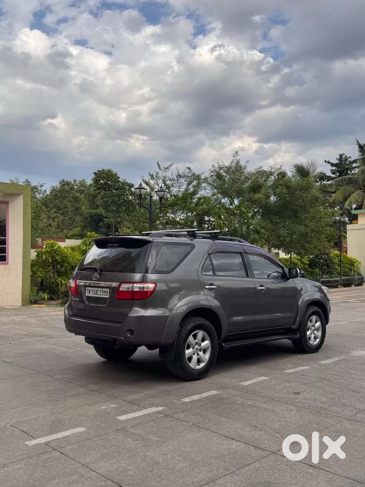 Toyota Fortuner, 2011, Diesel