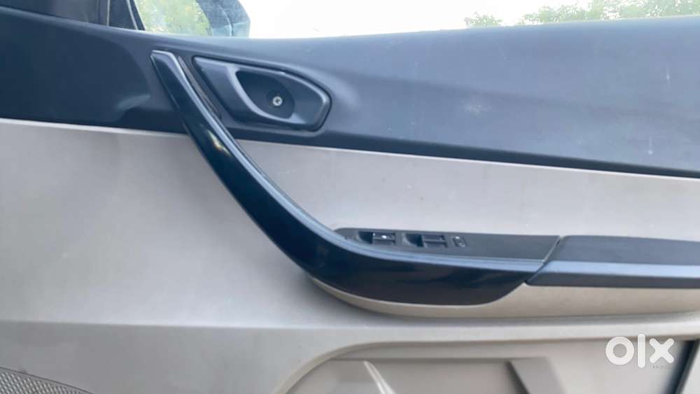 Tata Tiago 1.2 Revotron Xm, 2018, Petrol